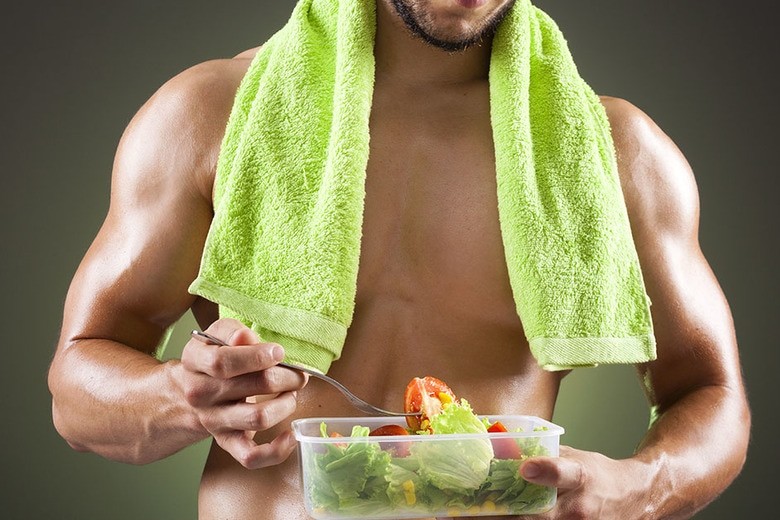 Dopo la gara non finisce la dieta: perché il recupero è una fase fondamentale per gli atleti di bodybuilding