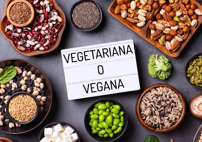 Dieta vegetariana e vegana: aumenta davvero il rischio di fratture dell’anca?